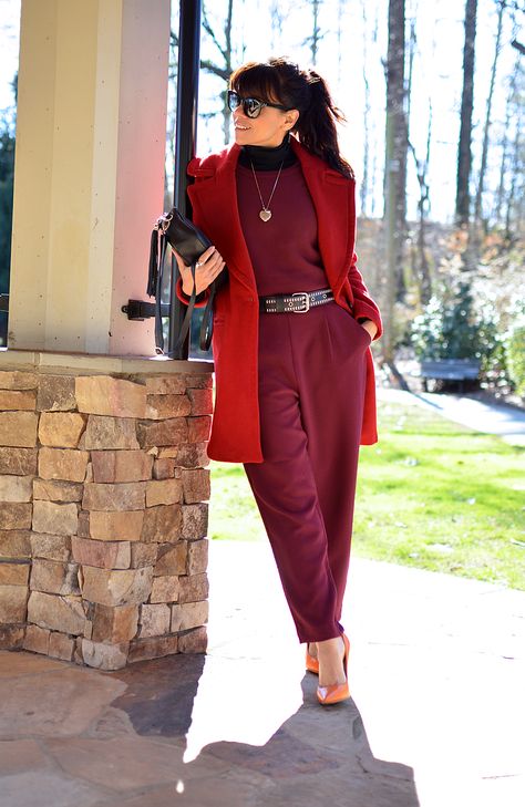 Jumpsuit street style Burgundy Jumpsuit Outfit, Jumpsuit With Jacket, Burgundy Jumpsuit, Wardrobe Color, Overall Outfit, Small Wardrobe, Wedding Jumpsuit, Jumpsuit Outfit, Jumpsuit Pattern