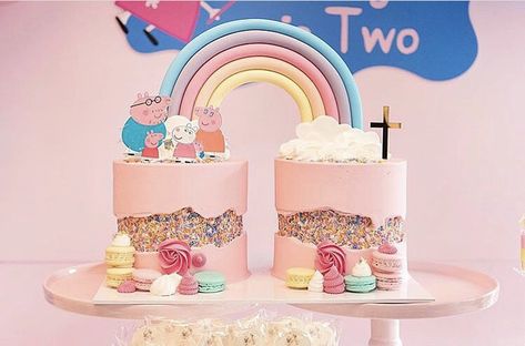 Peppa Pig And Bluey Cake, Peppa Cake, Peppa Party, Baby Boy Birthday Cake, First Birthday Girl, Unicorn Themed Birthday Party, Pepa Pig, Themed Desserts, Pig Party