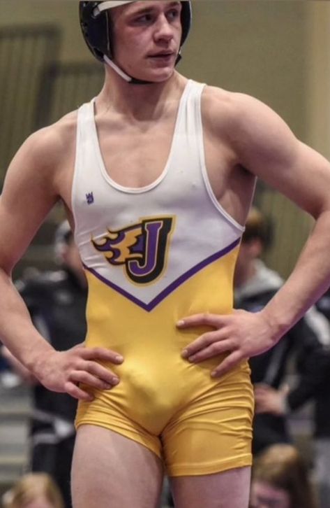 Wrestling Senior Pictures, Wrestling Tights, Olympic Wrestling, Wrestling Outfits, Men Bodies, Wrestling Singlet, Lycra Men, Men Sport Pants, Gone Wrong