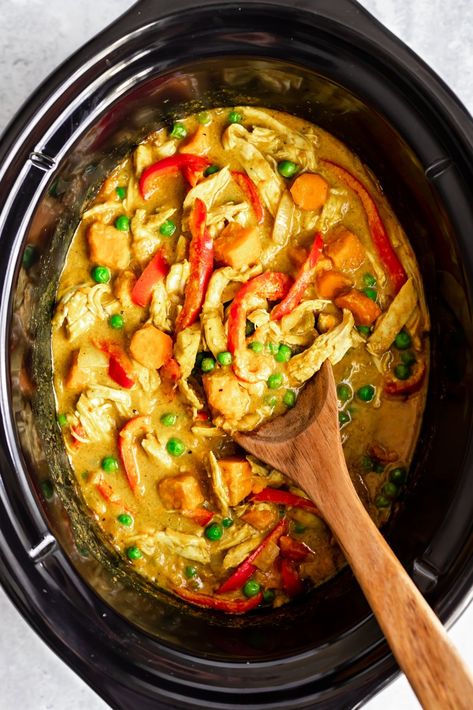 Delicious healthy slow cooker yellow chicken curry made with warming spices, coconut milk and a hint of peanut butter. This healthy, easy yellow chicken curry recipe packs plenty of veggies and makes the perfect weeknight dinner for the whole family! #healthydinner #curry #chicken #dairyfree #glutenfree #slowcooker #mealprep Healthy Chicken Curry, Turkey Roast, Slow Cooker Curry, Slow Cooker Chicken Curry, Low Fat Chicken, Ambitious Kitchen, Crockpot Recipes Beef, Protein Power, Photo Food