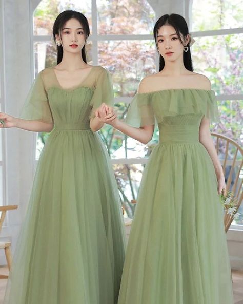 Fashion Personalized Long Costumes For Women 💚 Fabric name: Polyester Color: fruit Green Type A- Long, fruit green type B- long, fruit green type C- long, fruit green type D-Long Waist type: high waist Size: S,M,L,XL,XXL Applicable Gender: Female #vestigefashion Long Green Bridesmaid Dresses, Green Long Prom Dress, Sage Green Prom Dress, Gaun Tulle, Prom Dress Green, Off Shoulder Bridesmaid, Off Shoulder Bridesmaid Dress, Plisse Dress, Sage Green Bridesmaid Dress