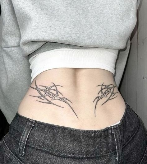 Tramp Stamp Tattoos, Waist Tattoos, Tattoos Infinity, Tattoos Mandala, Sharpie Tattoos, Inspiration Tattoo, Tattoos Geometric, Classy Tattoos, Discreet Tattoos