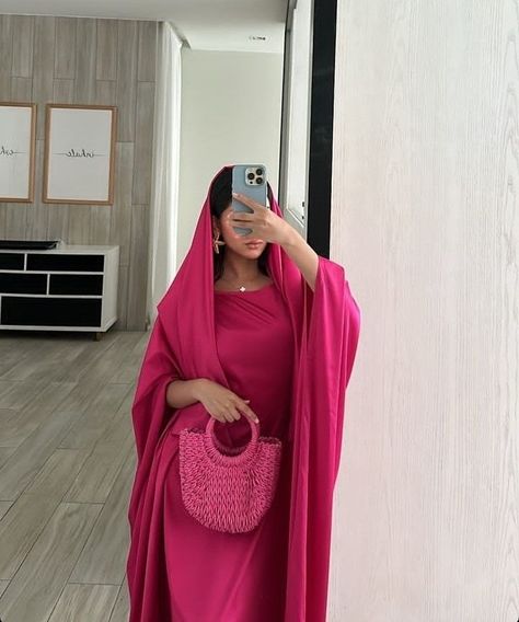 Pink Abaya Design, Pink Abaya, Pink Hijab, Outfits Muslim, Abaya Outfit, Muslim Style, Luxury Lifestyle Fashion, Mode Zara, Cute Modest Outfits