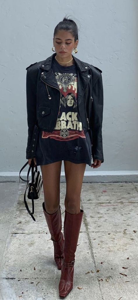 Punk Rock Glam Outfit, Fall Rocker Outfits, Rocky Outfits Women, Rock N Roll Chic Style, Rock N Roll Chic Outfits, Rock Chick Summer Style, Summer Rock Style, Edgy Fall Outfits Grunge Rocker Chic, Classy Rocker Chic Style Glam