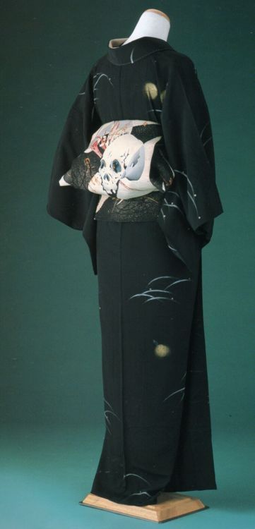 w Kalluto Zoldyck, Moda Kimono, Furisode Kimono, Modern Kimono, Kimono Japan, Traditional Japanese Kimono, Yukata Kimono, Kimono Design, Traditional Kimono