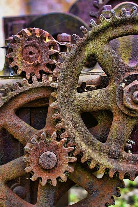 Old Rusty Things, Rust Art, Rust Never Sleeps, Rust In Peace, Texture Inspiration, Industrial Photography, Rusted Metal, Rusty Metal, Arte Sketchbook