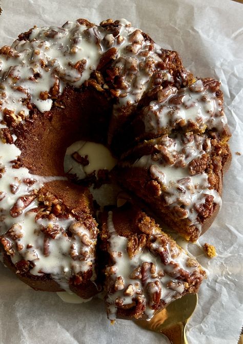 Pecan Bundt Cake, Coffee Cake Bundt, Sourdough Pumpkin, Pumpkin Bundt, Pecan Crust, Pecan Praline, Pumpkin Bundt Cake, Cream Cheese Glaze, Pecan Pralines