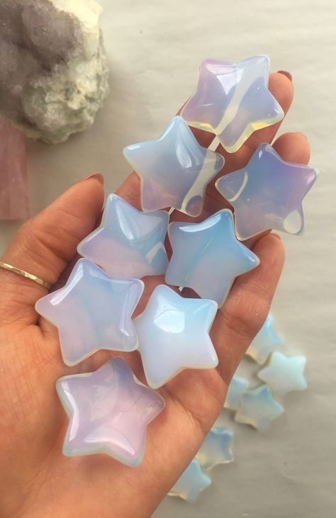 Star Crystal, Crystal Vibes, Opalite Crystal, Pretty Rocks, Cool Rocks, Crystal Stars, Crystal Meanings, Rocks And Gems, Pet Necklace