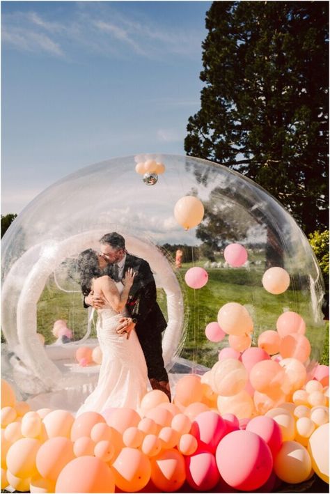 Princess Sweet 16, Unique Wedding Ceremony Ideas, Unique Wedding Ceremony, Bubble House, Wedding Ceremony Ideas, Wedding Bubbles, Unity Ceremony, Wedding Favors Fall, Sand Ceremony