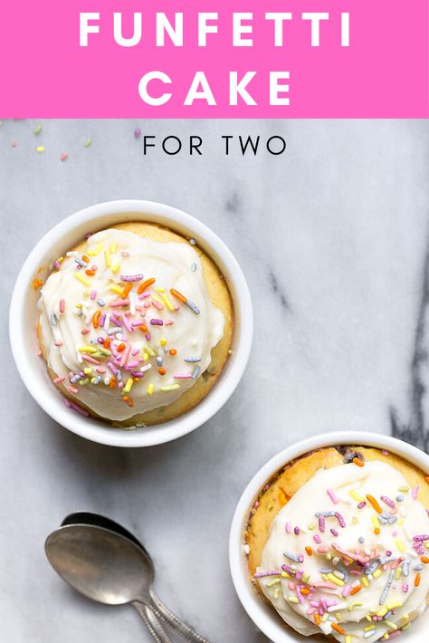 Vanilla Cake For Two, Mini Confetti Cakes, Mini Funfetti Cake, Cake For 2, Individual Birthday Cakes, Mini Vanilla Cake Recipe, Home Birthday Cake, Small Deserts, Cake For One Recipe