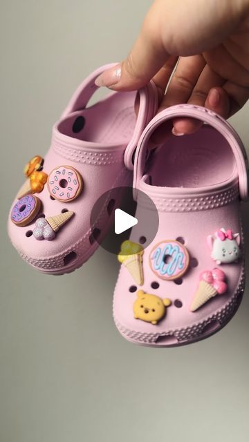 How To Make Jibbitz, Diy Croc Charms, Croc Jibbitz Ideas, Jibbitz Ideas, Croc Decorations, Croc Jibbitz, Pink Crocs, Crocs Jibbitz, Bow Template