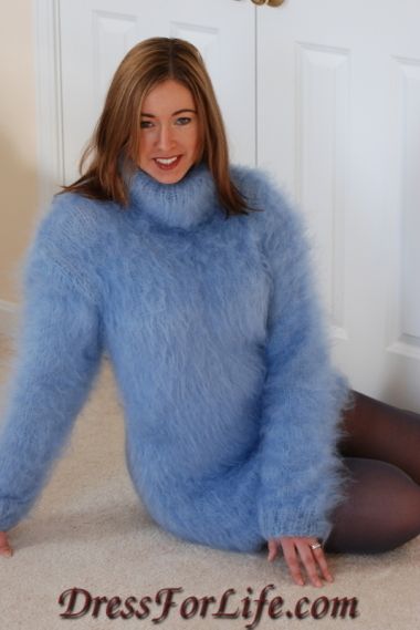 . Mohair Sweater Fluffy, Fuzzy Sweater Outfit, Mohair Sweaters, Fuzzy Mohair Sweater, Soft Sweaters, Angora Sweater, Fluffy Sweater, Sweater Outfit, Thick Sweaters