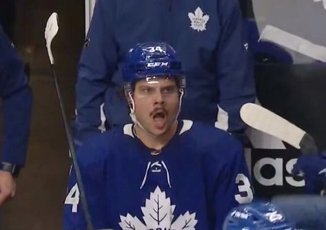 Toronto Maple Leafs Memes, Funny Nhl Pictures, Funny Hockey Pictures, Hockey Reaction Pics, Nhl Funny, Hockey Players Funny, Hockey Funny, Mitch Marner, Boys Hockey