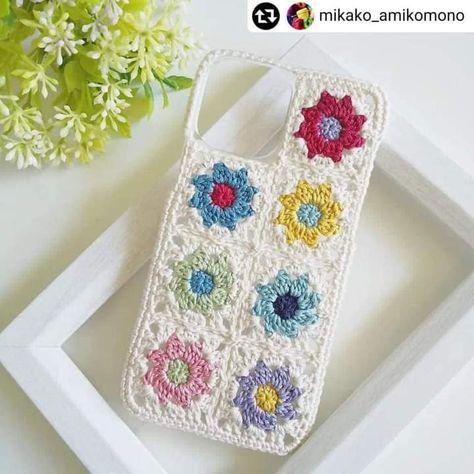 Crochet Flower Granny Square Pattern, Crochet Phone Case, Crochet Phone Cover, Crochet Flower Headbands, Flower Jewelry Designs, Crochet Necklace Pattern, Crochet Phone Cases, Crochet Mobile, Crochet Case