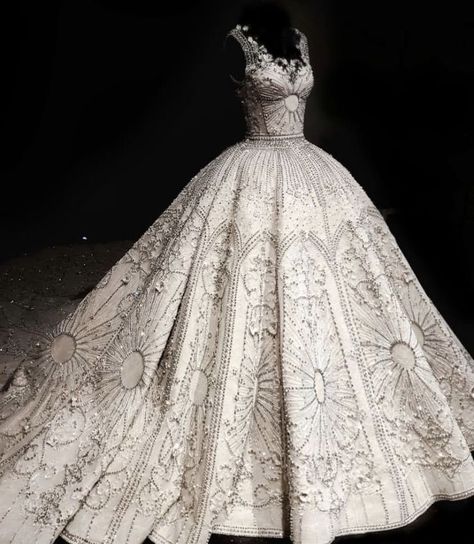 Tex Saverio, Freetime Activities, Silver Bag, Fantasy Dresses, Wedding Gifts For Bride, Fantasy Gowns, Fairytale Dress, Wedding Dress Couture, Fantasy Dress