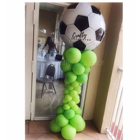 Soccer Balloon Column for Baby Shower or Birthday Soccer Balloon Columns, Soccer Balloons, Ballon Column, Crafty Decorator, Soccer Banquet, Football Balloons, Supa Strikas, Balloons Decor, Soccer Birthday Parties