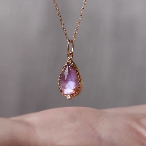 Teardrop Amethyst Pendant, Dainty Amethyst Necklace Gold, Fancy Purple Amethyst Necklace, February Birthstone Pendant, Mother's Day Gifts Features * Made to Order.  * Material: 18K Solid Gold  * Gold Color: Yellow Gold, White Gold & Rose Gold  * Stone Type: Natural Amethyst, Mother of Pearl & 0.005ct Genuine Diamond  * Necklace: Not Included, only Pendant  * Pendant Size：8.2*17.5 mm * Ready to Ship in 7-10 Business Days  Want to find out more? Check out my shop https://www.etsy.com/shop/ZoeJewelryStudio Thank you for taking the time to look at my shop. I hope you enjoy my designs as much as I enjoyed creating them for you! ★ ★ ★ Each order will be beautifully packaged for gift giving in a jewelry box. Thank you for visiting my jewelry shop! Zoe Return and Refund: We accept returns except f Amythest Necklace Jewelry, Gold And Purple Jewelry, Gold Amethyst Necklace, Elegant Amethyst Necklace, Purple Necklace Aesthetic, Amethyst Necklaces, Amethyst Jewelry Necklace, Amethyst Stone Necklace, Amethyst Pendant Necklace