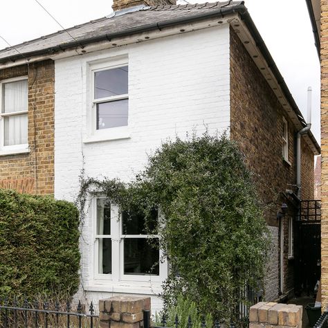 Step inside this small-but-perfectly-formed family home in south London | Ideal Home Uk Small Houses Interior, Small Terrace House Design, Small Victorian House Interior, Small House Improvement Ideas, Small London Terrace House, Small Terraced House Interior Ideas, Small Terrace House Living Room, Open Staircase Victorian Terrace, Small Victorian Terrace Interior Living Rooms