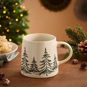 Diy Christmas Mugs, Spruce Trees, Painted Coffee Mugs, Toddler Classroom, Simple Tree, Paint Your Own Pottery, Reindeer Decorations, Spruce Tree, White Wine Glasses