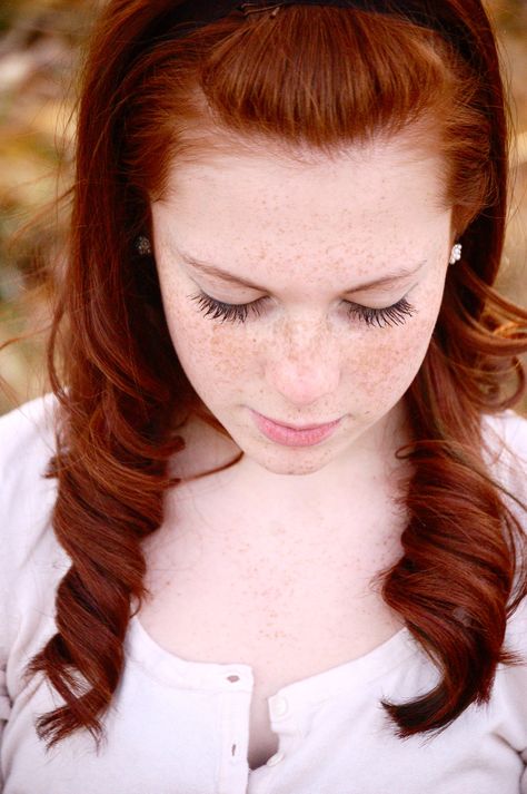 Red Hair And Freckles, Red Freckles, Red Hair Freckles, Fire Hair, Beautiful Freckles, Natural Red Hair, Hair Color Unique, Red Hair Don't Care, Red Haired Beauty