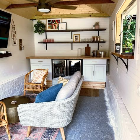 Shed Ideas Interior, Garage Conversion Granny Flat, Small Kids Playroom Ideas, Small Kids Playroom, Shed Homes Ideas, Tiny Shed, She Shed Interior, He Shed, Guys Room Aesthetic