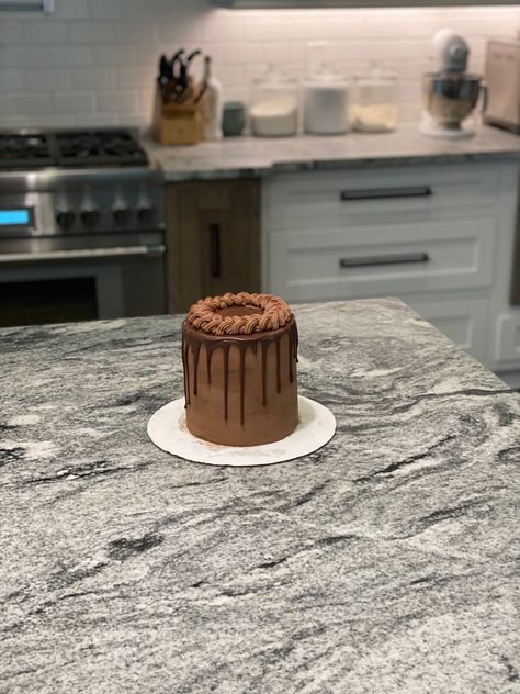 Simple Tall Cake, Small Tall Cake, Tall Chocolate Cake Designs, Tall Mini Cake, Chocolate Drip Cake Ideas Birthday, Fiesta Cakes, 2 Tier Chocolate Drip Cake, Chocolate Cake With Caramel Drip, Chocolate Drip Cake With Sprinkles