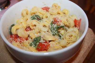 Tortellini with Olive Oil, Tomato, & Parmesan Olive Oil Tortellini, Cheese Tortellini Recipes, Tomato Parmesan, Chicken Tortellini, Tortellini Recipes, Olive Oil Recipes, Garlic Olive Oil, Cheese Tortellini, Summer Salad