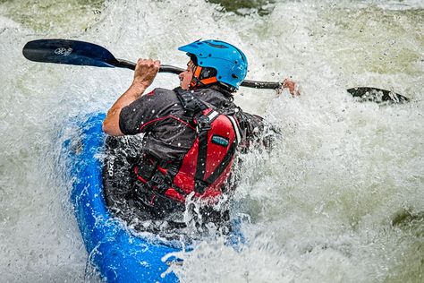 White Water Kayaking, Kayaking Photos, Kayak For Beginners, Wooden Kayak, Lake Kayaking, White Water Kayak, Adrenaline Sports, Kayaking Tips, Recreational Kayak