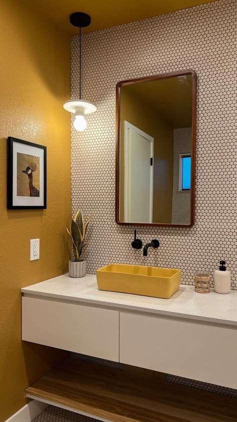 Black White Mustard Bathroom, Bathrooms With Yellow Tubs, Yellow And White Bathroom Decor, Mustard Yellow Bathroom Vanity, Mustard And Grey Bathroom, Tiled Sink Bathroom, Mustard Yellow Ceiling, Bathroom Tile Color Ideas, Yellow Bathrooms Ideas