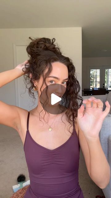 Kiana Davis on Instagram: "Part one of  the Delaney Childs messy bun, part two posted now!" Delany Childs Bun, Kiana Davis Hair, Delaney Childs Messy Bun, Delaney Childs Bun, Kiana Davis, Delaney Childs, Messy Bun, Hair, On Instagram