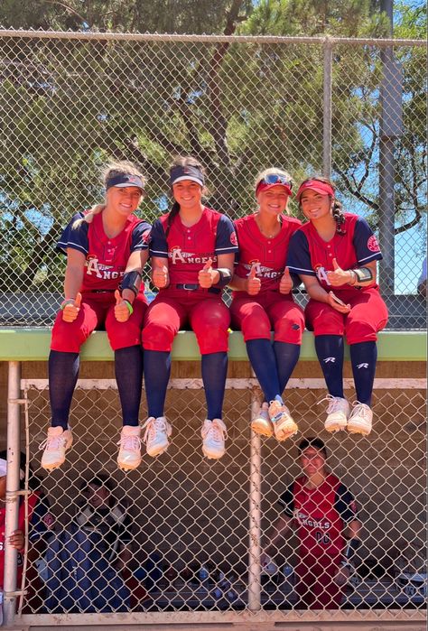 Softball Team Pictures, Softball Pictures Poses, Softball Picture, Softball Backgrounds, Softball Photography, Softball Photos, Softball Uniforms, Softball Season, Softball Pictures