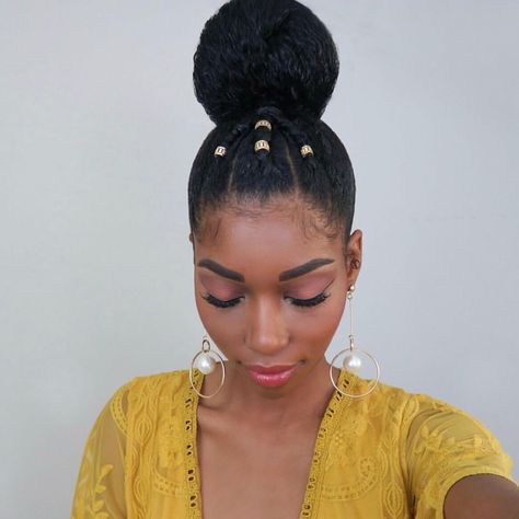 Braided Top Bun, Updo Cabello Natural, Goddess Vibes, Things To Wear, Top Bun, Rest Up, Natural Hairstyle, Braided Bun Hairstyles, Pelo Afro