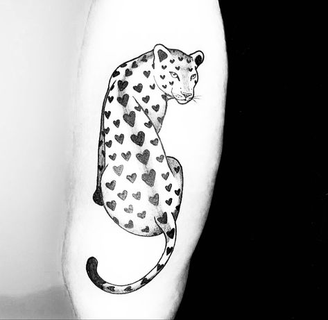 Cheetah Tattoo, Tattoo Mini, Skin Drawing, Tattoo Designs And Meanings, Tattoo Inspo, Thigh Tattoo, Heart Tattoo, Ink Drawing, Tattoos And Piercings