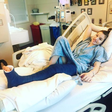 𝔼𝕞𝕚𝕝𝕪 ℝ𝕙𝕠𝕒𝕕𝕤 ✨Gymnast on Instagram: "Hi friends my surgery went very well I have a few pins holding my leg together. It will be a long process but I know I’m up for the challenge! I’ll be back stronger then I was before because I have goals and dreams that I am not going to let anything get in the way of! Thank you to everyone who sent me prayers! I 💜 you all . . @olympiadgym #longlegcast #legcast #breakaleg #brokenleg #brokemyleg #level8gymnast #fierce #fighter #faith #brokentibiapla Long Leg Cast, Leg Cast, Broken Arm, Plaster Cast, Goals And Dreams, Broken Leg, Crutches, Hold Me, Gymnast