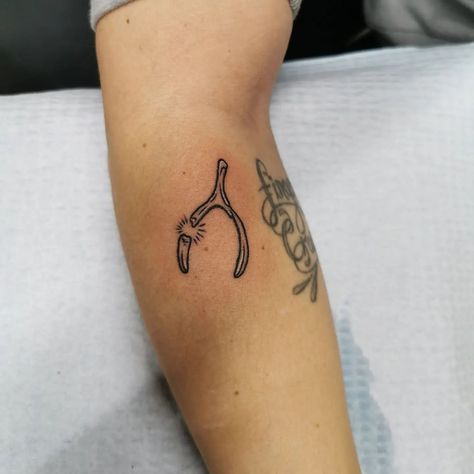 Wishbone Tattoo, Taboo Tattoo, Cowgirl Tattoos, Wish Bone, Bone Tattoo, 13 Tattoos, Bone Tattoos, Female Tattoo Artists, Cute Little Tattoos