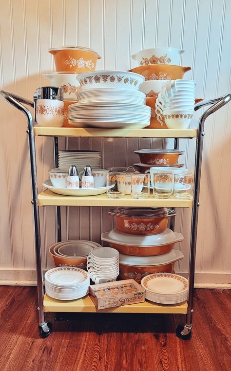 Vintage Fall Pyrex Display, Cosco Cart, Vintage Corelle Dishes, Corelle Butterfly Gold, Vintage Pyrex Collection, Pyrex Butterfly Gold Collection, Corelle Dishes, Yellow Pyrex Bowls, Pyrex Display