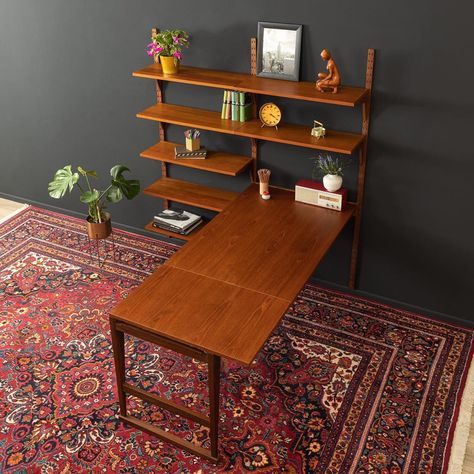 Mcm Study Room, Mid Century Gaming Setup, Mid Century Modern Gaming Setup, Mcm Office Decor, Mid Century Studio Apartment, Mcm Home Office, Mid Century Modern Study, Mid Century Wall Desk, Mid Century Study