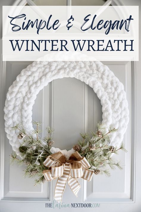 Julkransar Diy, Winter Wreath Diy, Crochet Wreath, Door Wreaths Diy, Yarn Wreath, Holiday Crafts Christmas, Christmas Wreaths Diy, Wreath Crafts, Winter Wreath