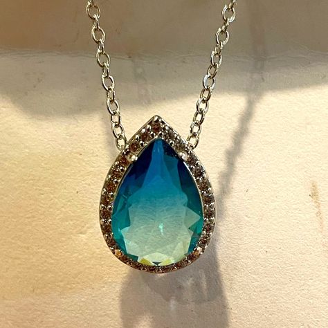 Water Themed Jewelry, Ocean Jewelry Aesthetic, Elegant Blue Crystal Necklace Luxury, Blue Crystal Pendant Necklace, Magical Blue Pendant Jewelry, Elegant Blue Crystal Pendant Necklace, Fantasy Jewelry Magic, Blue Everything, Magic Pendant