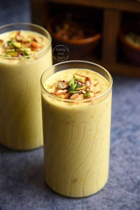 Fruit Lassi, Sweet Drinks Recipes, Indian Food Catering, Kulcha Recipe, Short Recipes, Smoothies Vegan, Energy Bars Recipe, Lassi Recipes, Detox Smoothies