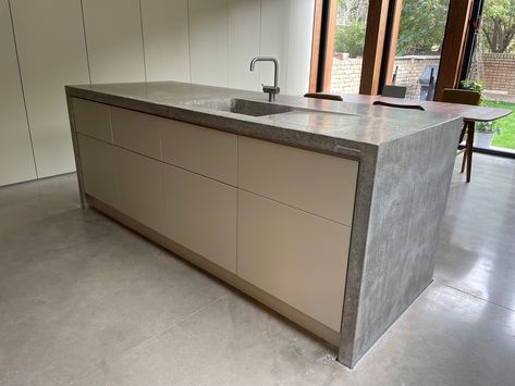 Polished Concrete Podium - Conscious Forms Polished Concrete Countertops, Polished Concrete Kitchen, Cement Counter, Concrete Kitchen Island, Concrete Bar, Exposed Aggregate, Concrete Countertops Kitchen, Countertops Kitchen, Concrete Kitchen