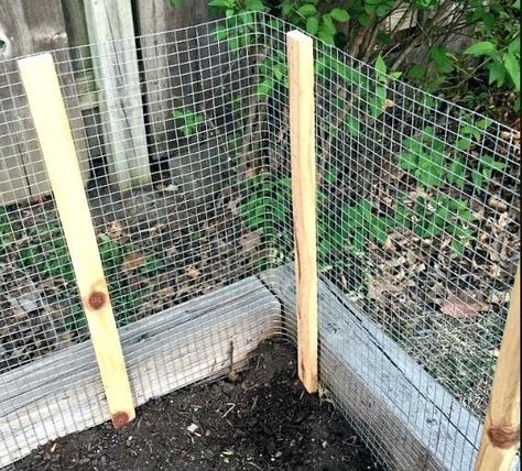 10 Cheap Fence Ideas for Your Yard - The Saw Guy Vegetable Garden Fence, Backyard Gate, Fenced Vegetable Garden, Garden Fence Ideas, Diy Garden Fence, Cheap Fence, Garden Ideas Cheap, Backyard Vegetable Gardens, Diy Fence