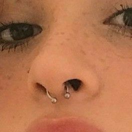 Orr Piercing, Cute Nose Piercings, Cool Ear Piercings, Pretty Ear Piercings, Face Piercings, Cool Piercings, Nose Piercing Jewelry, Cute Piercings, Septum Piercing