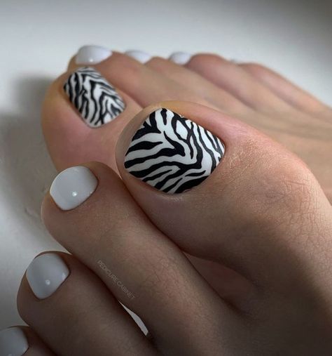 pedicure designs 2022, trendy pedicure designs, pedicure designs white, pedicure designs summer, dedicure designs simple, summer toe nails 2022, summer nails 2022,  summer toe nail colors,  summer pedicure , toe nails design, toe nail designs 2022, simple toe nail designs, toe nails design for dark skin,  toe nail designs for summer, french pedicure, french toe nails Trendy Pedicure, Toe Nail Colors, Easy Toe Nail Designs, Pedicure Designs Toenails, Pedicure Nail Designs, Toe Nail Color, Cute Toe Nails, Summer Toe Nails, Pedicure Designs