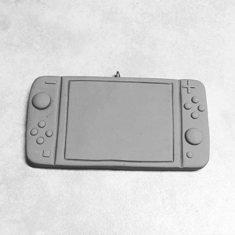 Clay Nintendo Switch, Clay Nintendo, Clay Games, Diy Nintendo, Clay Gifts, Clay Videos, Deco House, Clay Stuff, Kids Pottery