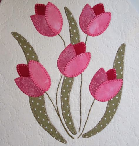 Lappeklipp: Väskor Appliqué Quilts, Applique Tutorial, Flower Quilts, Applique Quilt Patterns, Applique Templates, Flower Quilt, Applique Quilting, Pola Sulam, Sewing Appliques