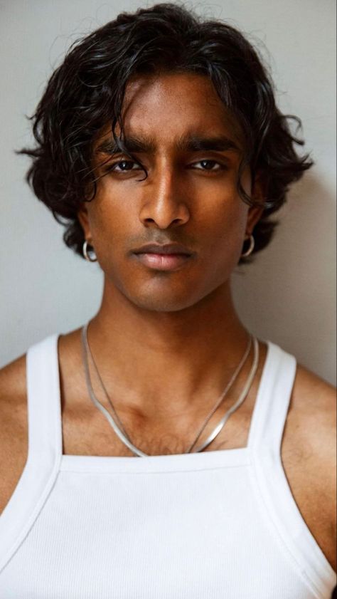 Indian Men Haircut, Men's Indian Style, Indian Male Model, Hairstyle For Men, Indian Men, Men Haircut, Men Haircut Styles, Haircut Styles, Trendy Hairstyle