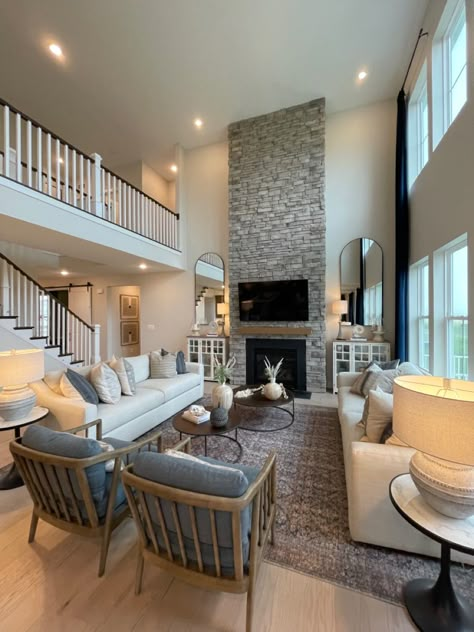 Modern Suburban House Interior, Bloxburg High Ceiling Living Room Ideas, Big Family Room Ideas, Talk Ceiling Living Room, House Plans High Ceilings Open Floor, Family House Mansion, High Sloped Ceiling Living Room, Family House Living Room, Million Dollar Living Rooms