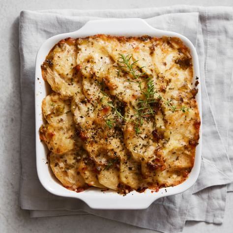 Potato-Leek Gratin - Williams Sonoma Potato Leek Gratin, Lunch Entrees, Leek Gratin, Bacon Wrapped Beef, Potato Casseroles, William Sonoma Recipes, Cooking Veggies, Au Gratin Recipes, Cooking Decorating