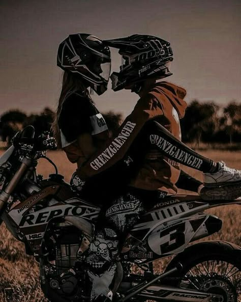 Bike Couple, Biker Couple, Motorcycle Couple, Motocross Love, Cool Dirt Bikes, Biker Photoshoot, Bike Aesthetic, Motorcycle Aesthetic, Biker Aesthetic